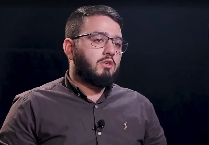 برخی سلبریتی‌ها سیاست را ابزار تداوم شهرت کرده‌اند