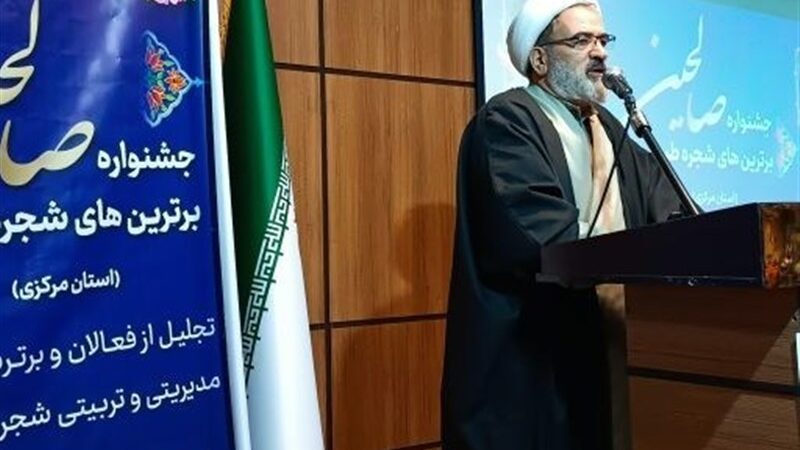 حلقات صالحین مسیر رستگاری و بصیرت جوانان را روشن می‌سازند