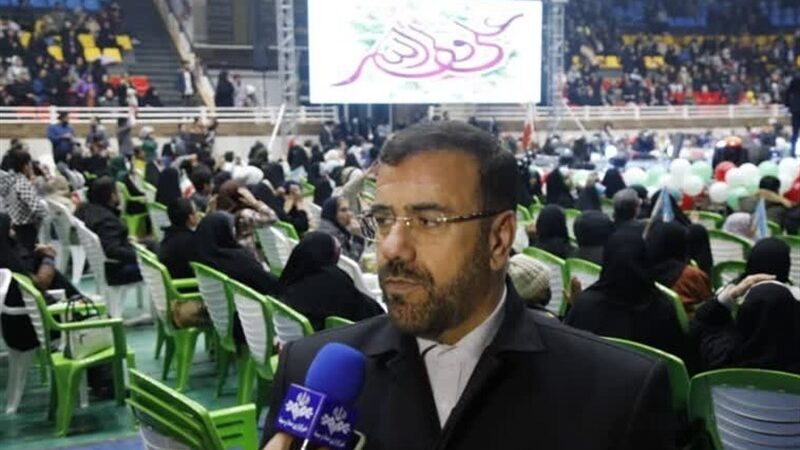 خانواده‌های شهدا سرمایه‌های معنوی کشورند