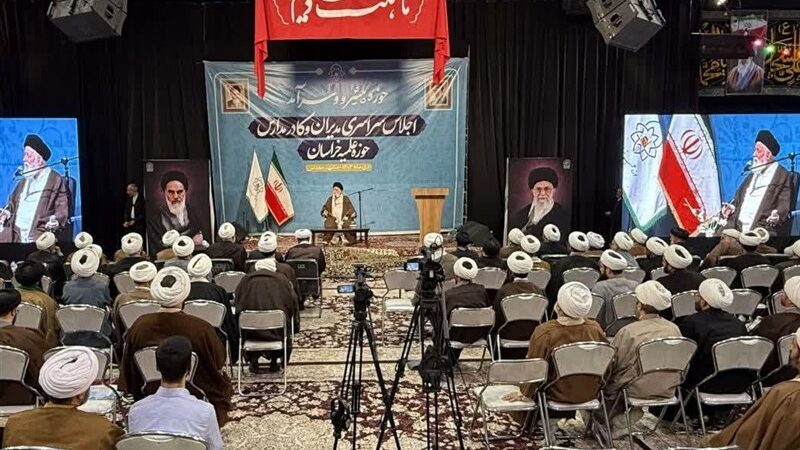 ‌آیت‌الله علم‌الهدی: دشمن می‌خواهد از درون روحانیت نفوذ کند