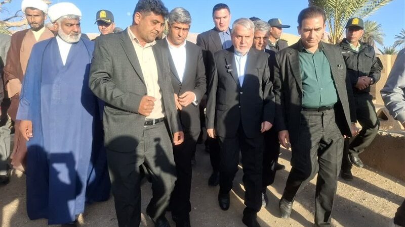 بازدید وزیر میراث فرهنگی از روستای جهانی اصفهک در طبس+عکس