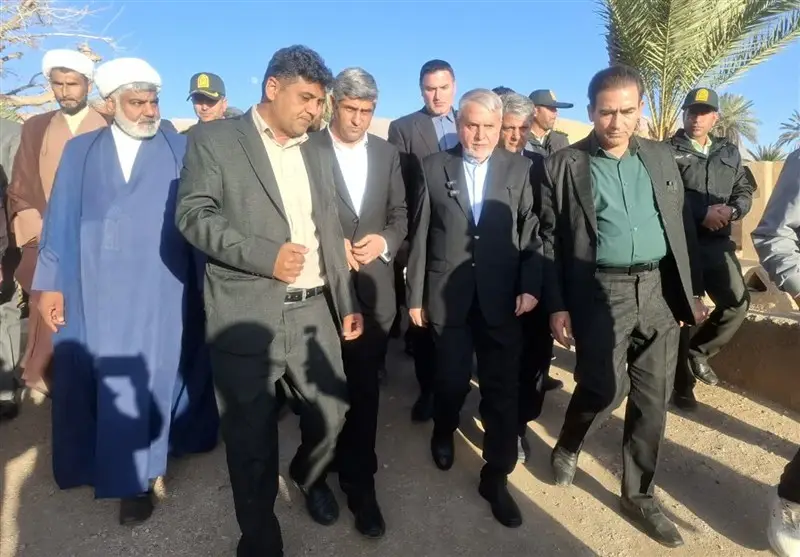 بازدید وزیر میراث فرهنگی از روستای جهانی اصفهک در طبس+عکس