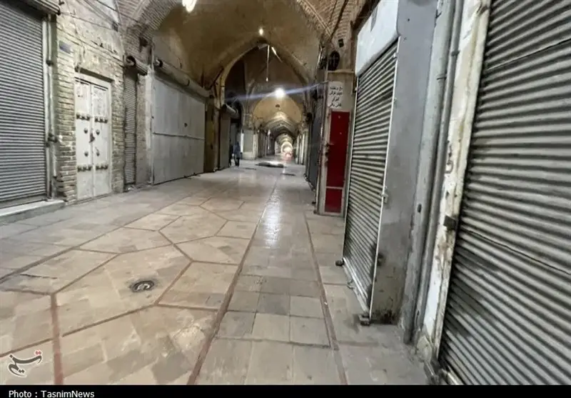 کسبه و بازاریان اراک صف خود را از آشوب و برهم زنندگان امنیت جدا کردند