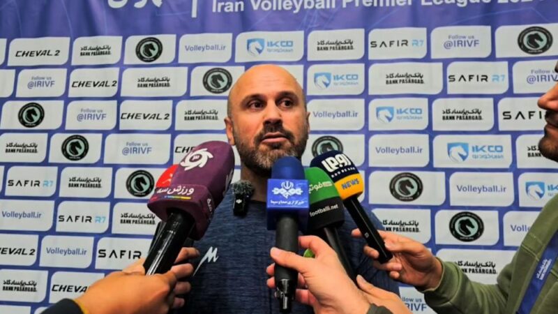 عیسی سنگدوینی سرمربی تیم والیبال پاس گرگان: هزینه کفش و خوراک هم نداریم!