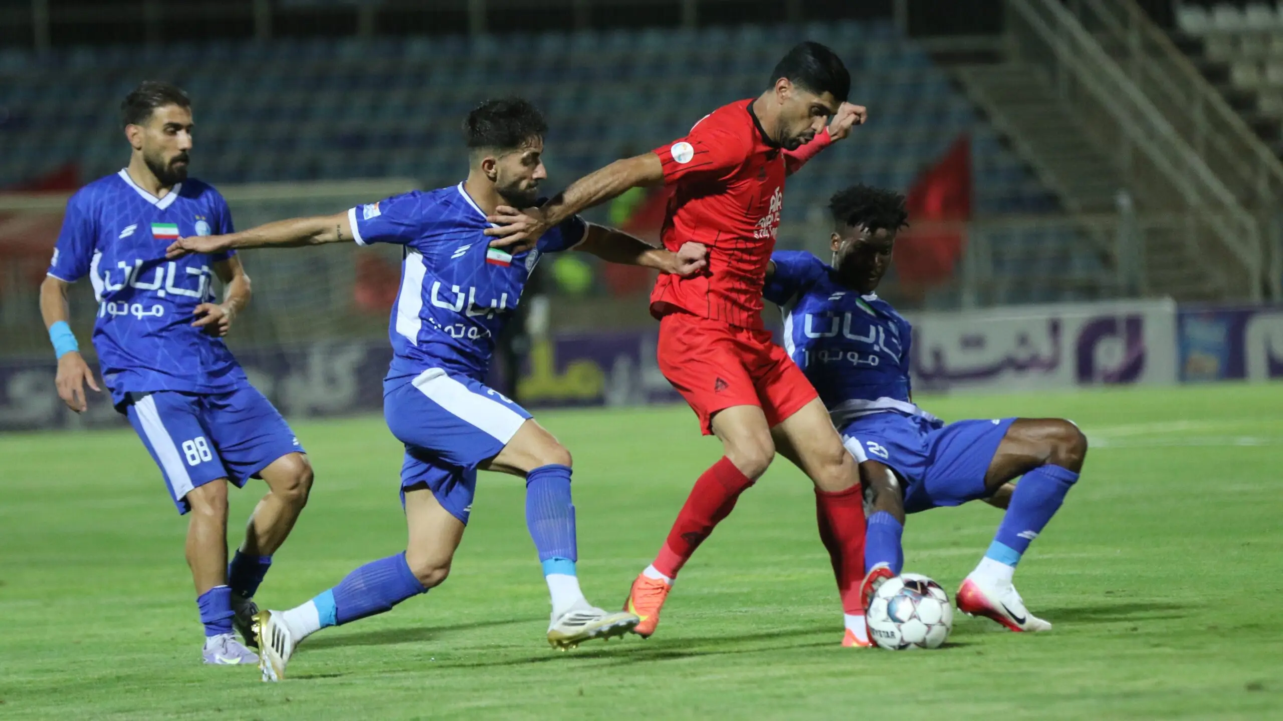 27 دی و 3 بهمن؛ تکلیف قهرمان لیگ مشخص می‌شود؟