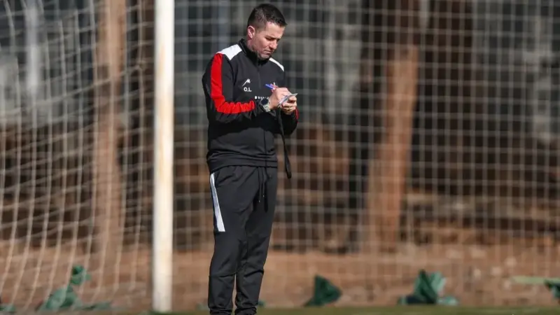 اوسمار به جدایی محمدحسین صادقی چراغ قرمز نشان داد؛ پرسپولیس در بن‌بست انتقال!