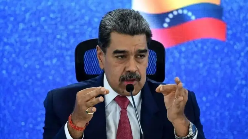 رفتار تحقیرآمیز آمریکا با نیکلاس مادورو در خیابان‌های نیویورک؛ نمایش هالیوودی یا واقعیت؟