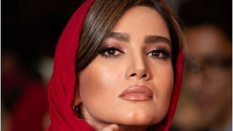 نگاهی به چیدمان اعیانی و مدرن خانه متین ستوده بازیگر جوکر/ از آباژور رومیزی تا مبلمان چوبی با فضایی آرامبخش👌 +ویدیو