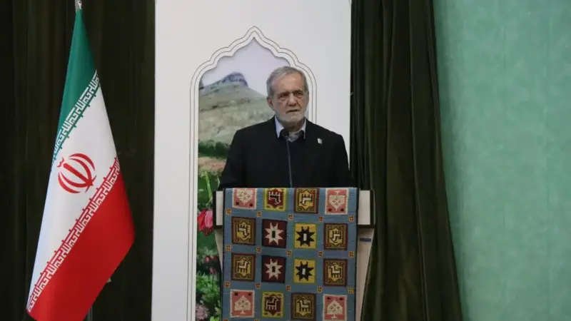 پزشکیان: دلار ۲۸۵۰۰ تومانی را هر کس گرفت، خورد، پس دیگر نمی دهیم