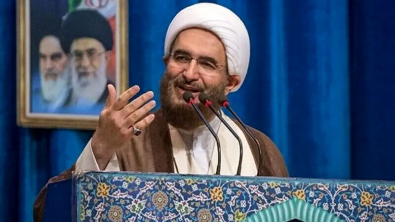 علی‌اکبری: بین مردم معترض و اغتشاشگران تفکیک قائل شویم