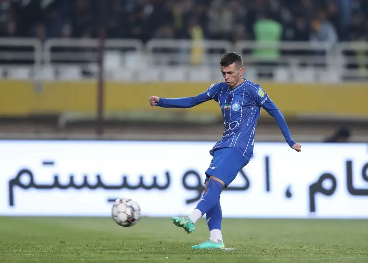 ‏استقلال و سپاهان همدیگر را به توپ بستند!