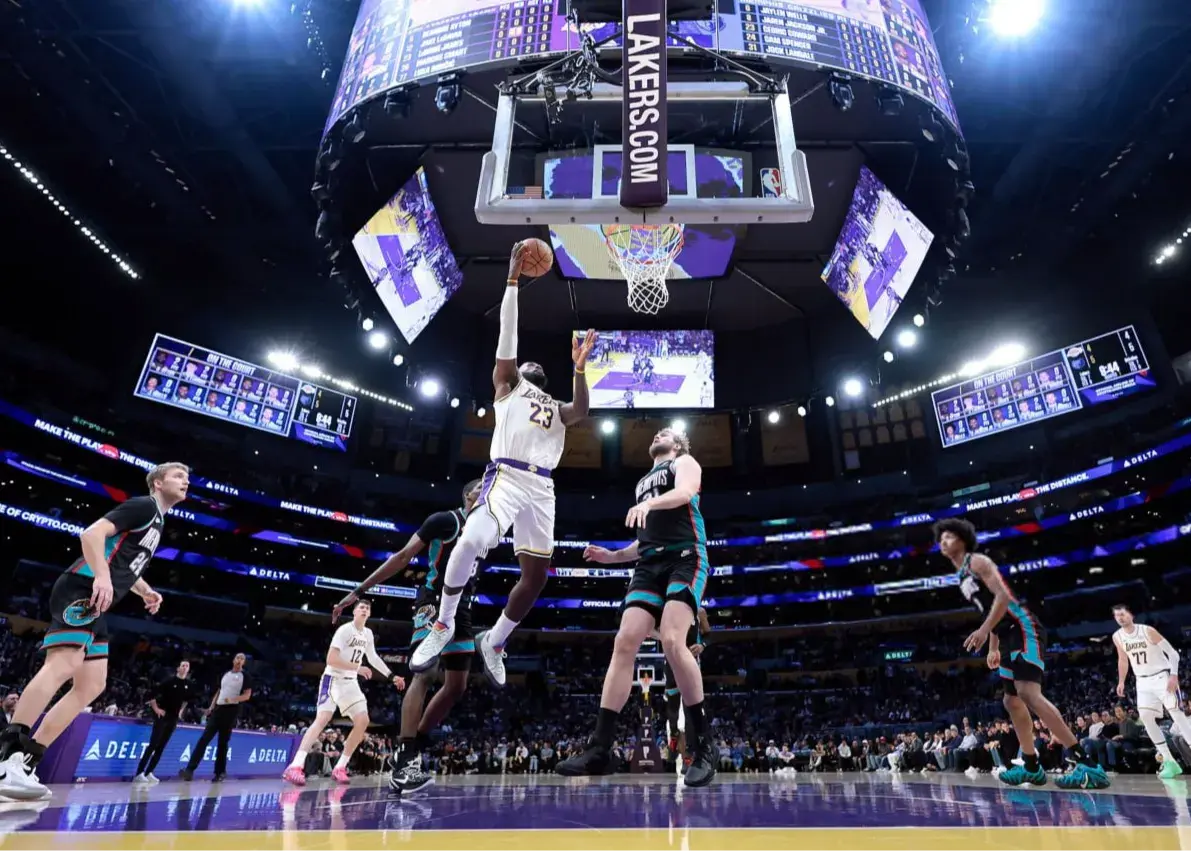 شورش بی‌سابقه در لس‌آنجلس؛ چگونه دانچیچ و لبران یک کامبک تاریخی ساختند؟