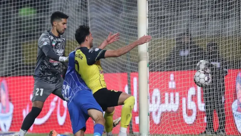 ‏حسینی متهم ردیف اول را در لحظه پیدا کرد!