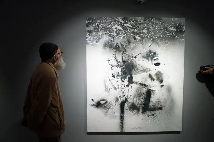 روایت بصری جنگ در قاب رنگ‌ها؛ نقاشی‌هایی که از رهایی و غرور می‌گویند