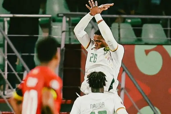 تیم‌های راه یافته به یک هشتم نهایی مشخص شدند/ تحقیر اندونگ در آفریقا