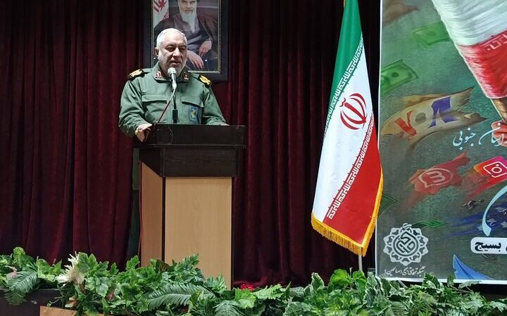 سردار مهدوی: پرچم مبارزه با دشمن در دست جوانان است