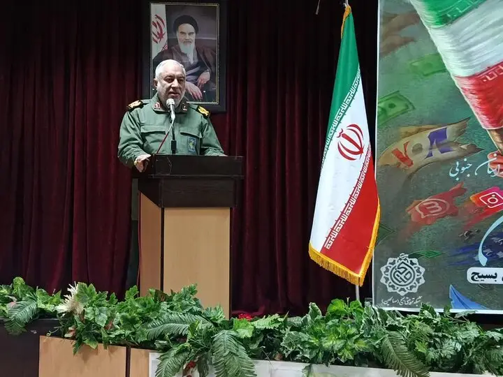 سردار مهدوی: پرچم مبارزه با دشمن در دست جوانان است