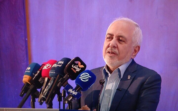 ظریف: مهم‌ترین سرمایه این کشور مردم آن هستند