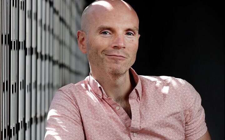 فیلم‌ساز ایرلندی: از ایران بابت بمباران «حرام‌زاده‌های نسل‌کش» متشکریم