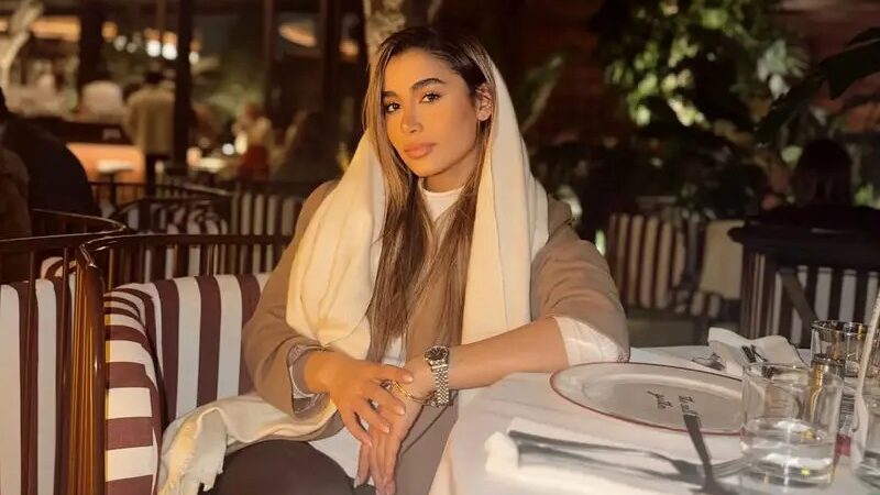 استایل هوش‌پران هلن دختر رضا رشیدپور در شب کریسمس / چقدر بزرگ شده…