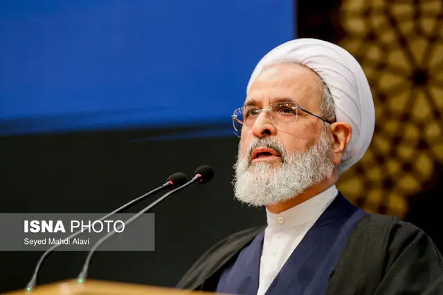 تاکید بر قرآن و سنت نقطه درخشان زیست علمی استاد مهدوی‌راد است