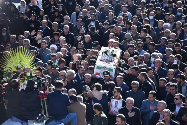 تشییع پیکر مرزبان شهید «رحیم مجیدی‌مهر» در یاسوج