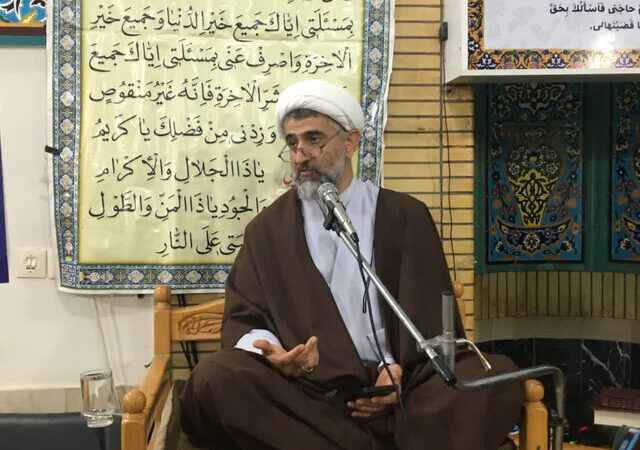 شهید سلیمانی با عبور از تعلقات جناحی و مادی به الگوی ماندگار تبدیل شد