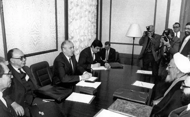 نامه امام به گورباچف، اعلام پایان ستیز مذهبی و تفکر مادی در جهان