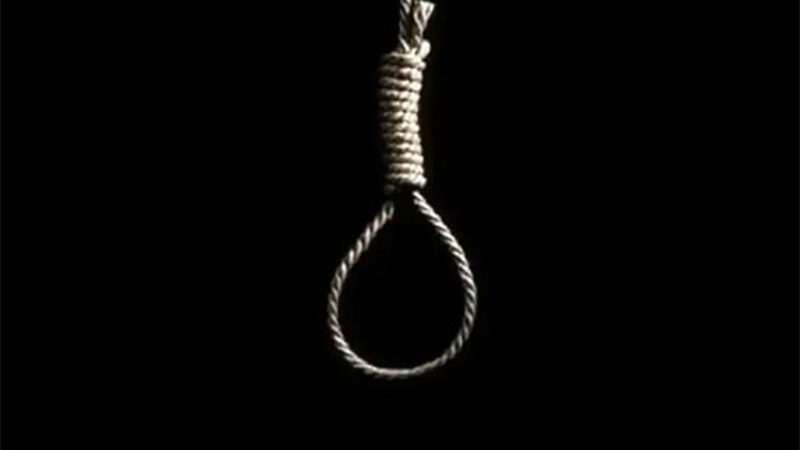 مرد افغان به دست برادر و همسرش در مشهد حلق آویز شد