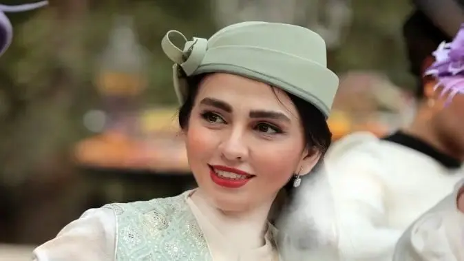 عکس ها /  چای پارتی لندنی بازیگران زن و مرد ایرانی/  چای خوری لاکچری سیما خضرآبادی، مهراوه شریفی نیا، هانیه غلامی، سیاوش خیرابی، مینا مختاری، نیلوفر پارسا