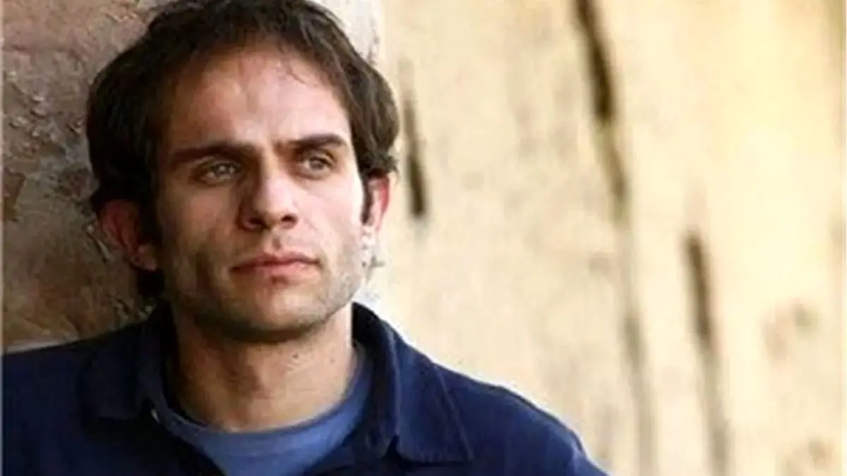 لحظه‌های عاشقانه بابک حمیدیان و ریحانه رضی در سریال تاسیان که فضای مجازی را به لرزه درآورد!