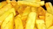 آشپزباشی| طرز تهیه سیب‌زمینی سرخ‌کرده ترد با تکنیکی که در آشپزخانه‌های حرفه‌ای استفاده می‌شود + فیلم