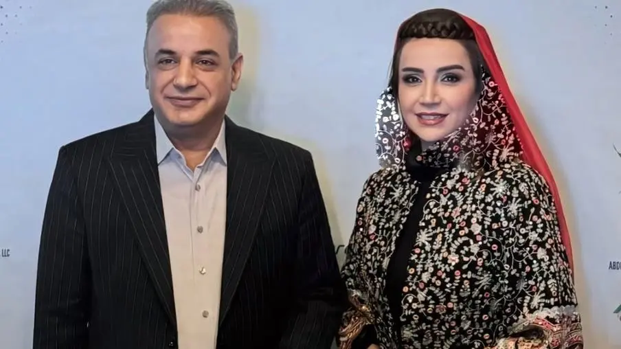 نگاهی به چیدمان پر زرق و برق شب یلدای شبنم قلی‌خانی بازیگر سریال آنام در دبی با حضور رشید کاکاوند+ تصاویر