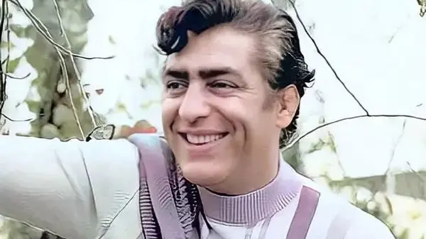 عکس| سفر در زمان؛ «فردین» در حال تمرین دیالوگ با «لیلا فروهر»؛ سال 1347