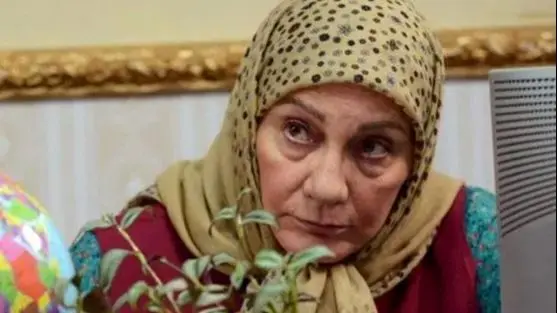 عکس سفر زمان / چهرۀ زیبای «مهتاج نجومی» در 23 سالگی در فیلم قبل انقلاب