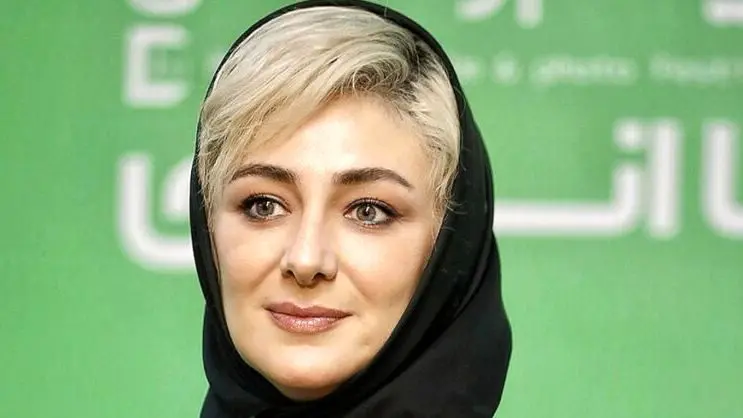 عکس| سفر به ایام قدیم؛ «ویدا جوان» 24 ساله در پشت صحنۀ اولین فیلمش؛ سال 89