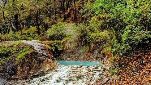 گردشگری| بازدید از چشمه بلیران؛ جواهر پنهان در فصل رنگارنگ پاییز + عکس های زیبا