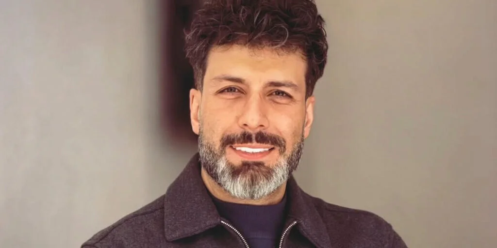 خانه لاکچری مجید واشقانی؛ از مبلمان عنابی تا کلکسیون کتونی‌های خاص!