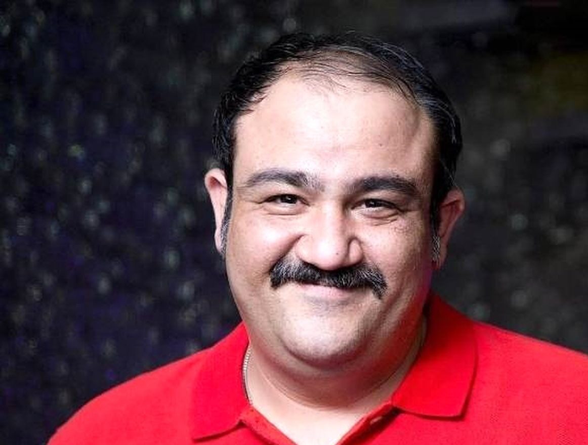 خلاقیت اوستا قناد برای پخت کیک تولد 34 سالگی همسر مهران غفوریان / فقط ذوق هانای وروجک برای تولد مامانش عالیه