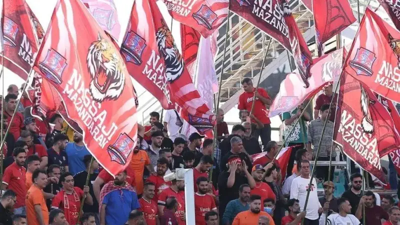 لیگ برتری‌ها در لیست نساجی به خط شدند