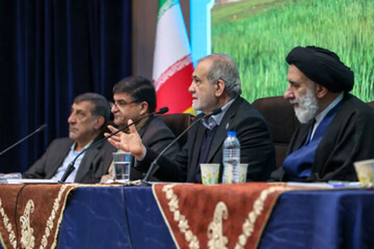 پزشکیان: برای مشکلات معیشتی مردم دنبال مقصر بیرونی نباشیم/ هیچ کس حق ندارد با تصمیم های نادرست برای جامعه مشکل ایجاد کند