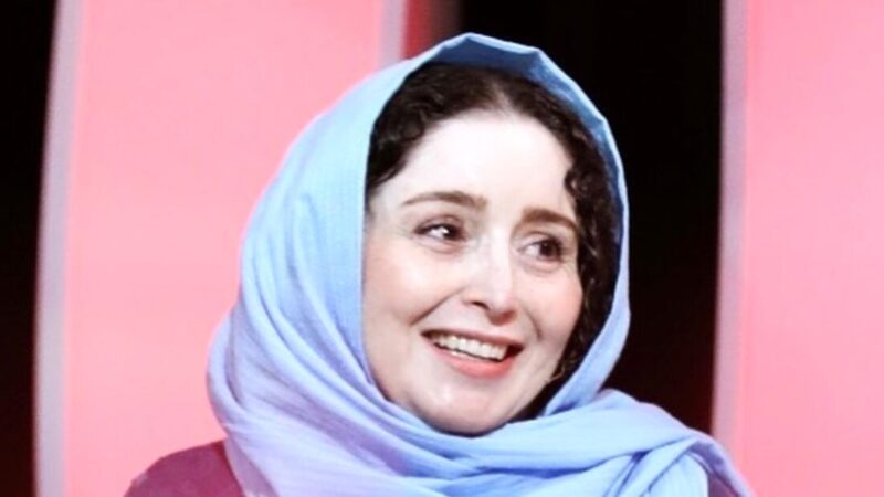 ژاله صامتی: کودک درونم خیلی بدفعاله بچه هام دعوام میکنن میگن مامان نکن زشته ولی من نمیفهمم کجاش زشته😅+فیلم