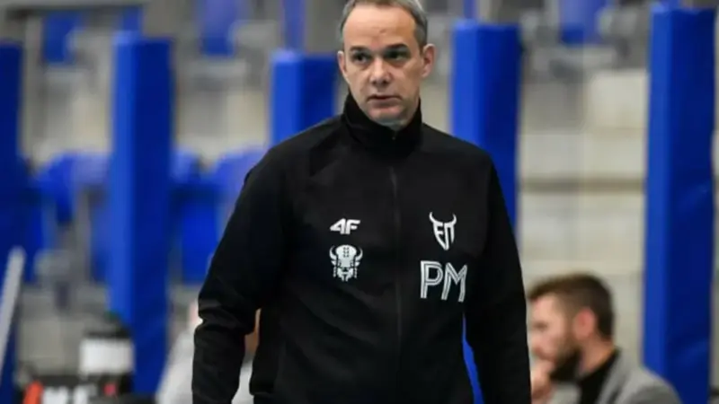 لژیونر ایرانی سرمربی ندارد!