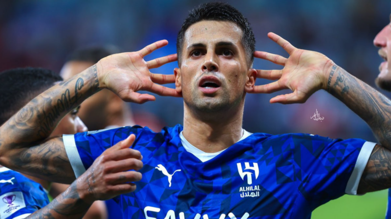 ستاره الهلال تا لحظه آخر منتظر بارسا می‌ماند