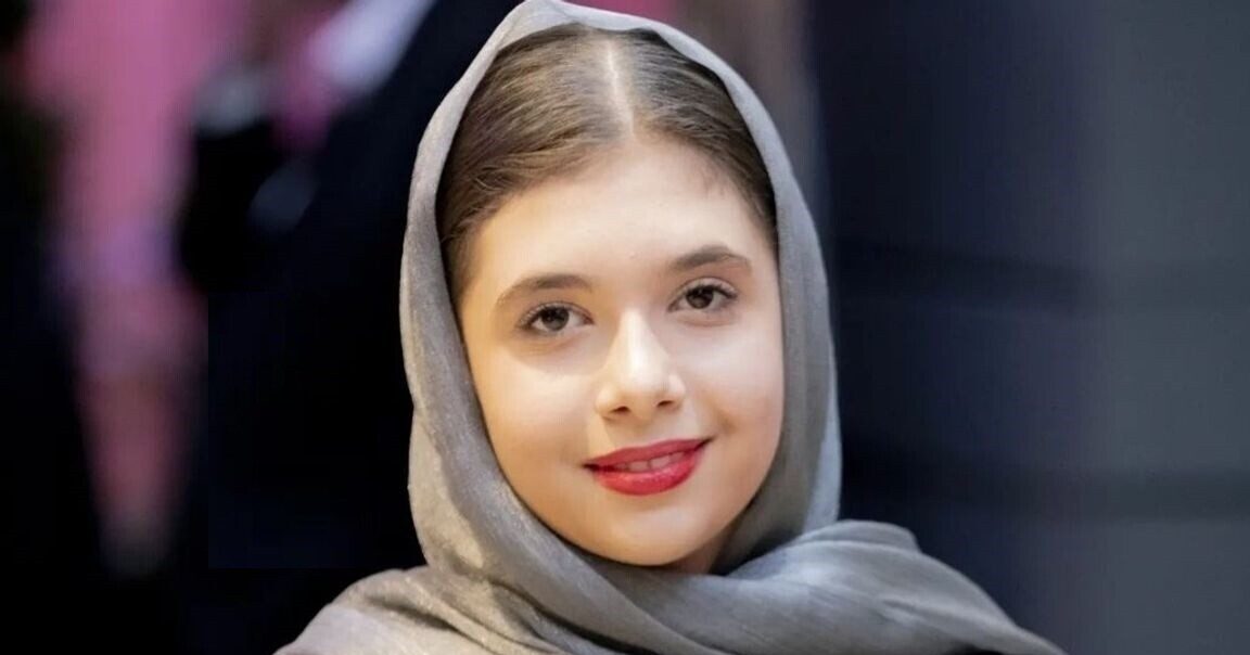 عکس/جواهرات خیره کننده نفس بازغی، یکی یدونه ی پژمان بازغی/این همه طلا یه جا؟