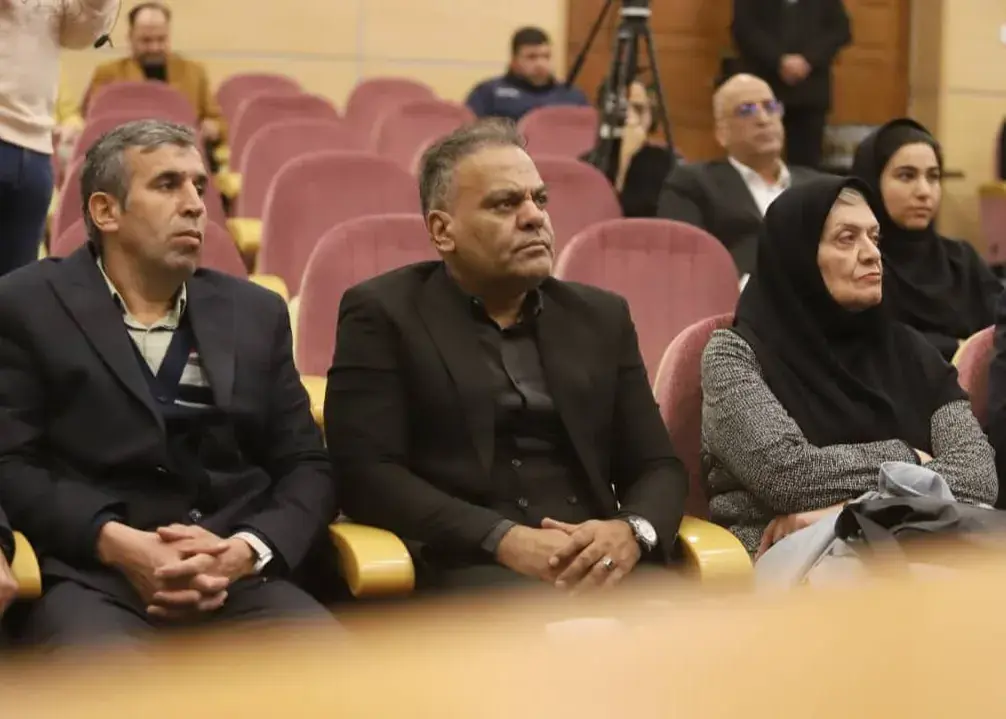 وقتی رئیس جنجالی هیئت فوتبال یزد دوباره در مجمع برقصد! واکنش‌ها چه بود؟