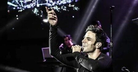 دانلود آهنگ عاشقانه تو که معروفی از ایوان بند/معروفی که خوشگل هوایی کنی بی وفایی کنی معروفی که دلو میبری به جنگ تو مریضی قشنگ معروفی❤❤