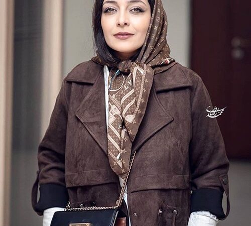 آرایش غلیظ ساره بیات از نمای کاملا نزدیک / واقعا ابروهای پُر جلوه‌ی خاصی بهش داده