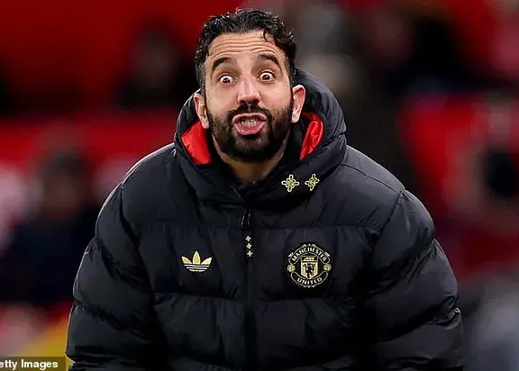 آموریم اخراج شد؛ جشن هواداران یا فریاد اعتراض؟ واکنش‌های جنجالی به پایان همکاری با منچستریونایتد