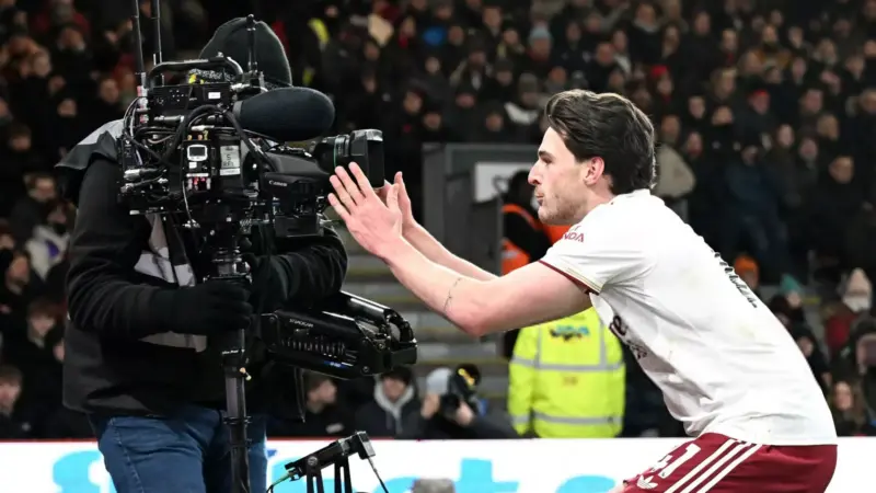 پادشاه لندن: تخریب‌چی با دستکش مخملی!